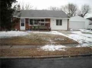 102 Maple Gardens Dr, Englewood, OH