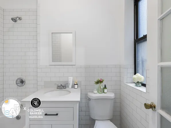 1793 Riverside Drive image 9 of 14