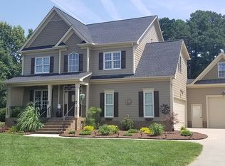 2123 Stonewall Farms Dr, Fuquay Varina, NC 27526