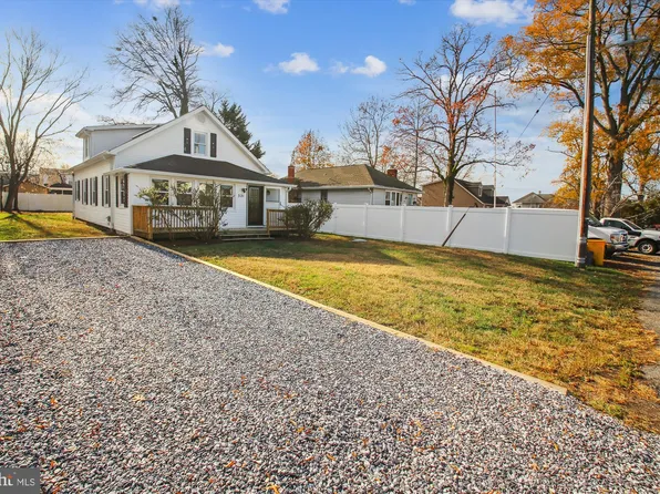 321 Linden Ave, Edgewater, MD 21037