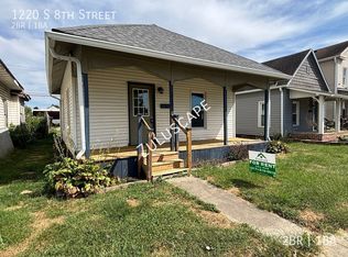 1220 S 8th St, Noblesville, IN 46060