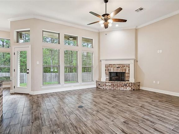 3rd image of 505 Nelson Ct