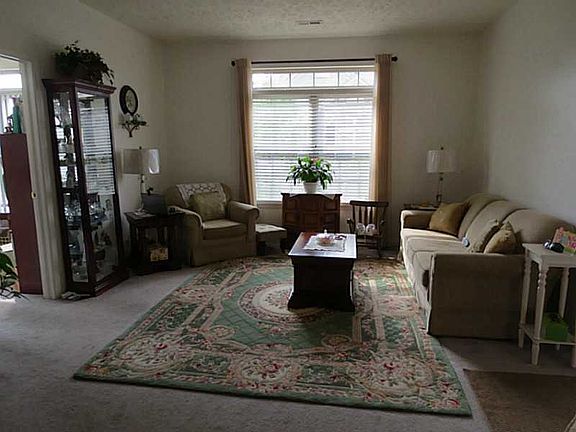 3rd image of 2524 Big Bear Ln
