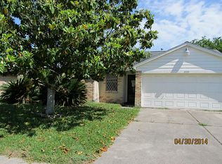 10123 Roseberry Dr, La Porte, TX 77571