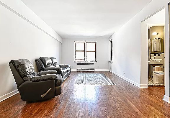 2nd image of 50-54 E 8th St #4V