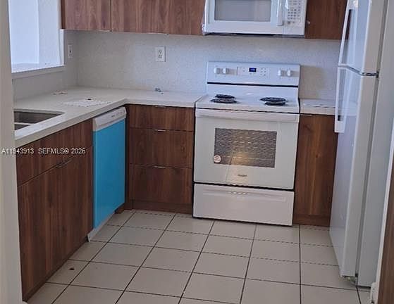5th image of 2551 SE 16th Ter Unit 202
