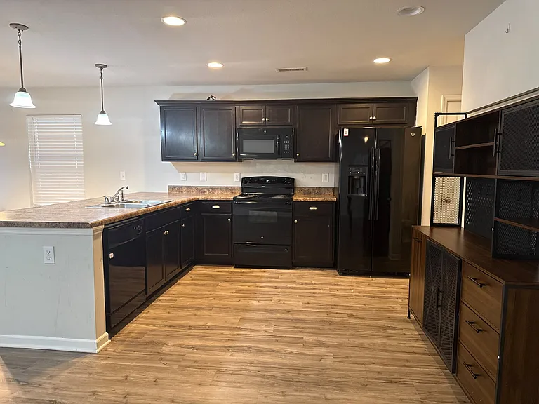101 Winstead Cir — Photo 4