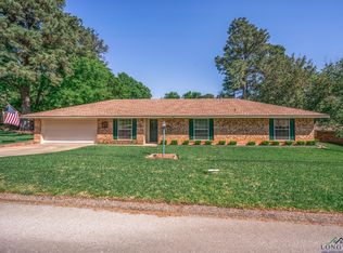 2208 Woodbine Dr, Gladewater, TX 75647