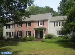 812 Edgewood Rd, Yardley, PA 19067