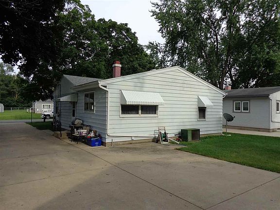 2nd image of 9314 Wright Ave
