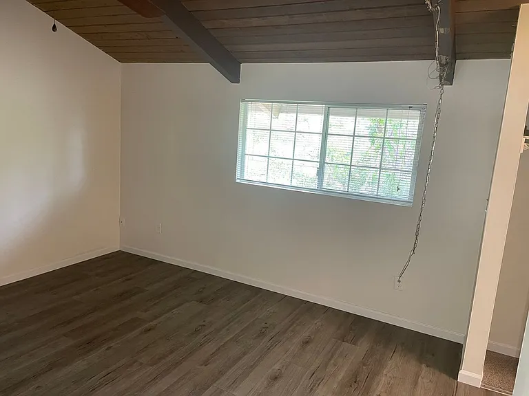 4700 Dexter Dr — Photo 45
