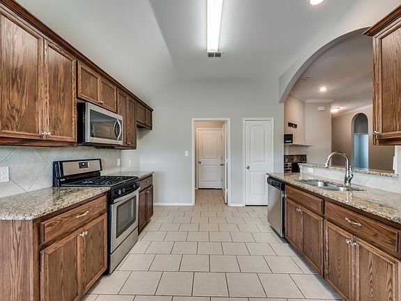 5th image of 1801 Meadowlark Ln
