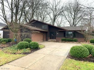 27641 Bryandale Dr, Westlake, OH 44145
