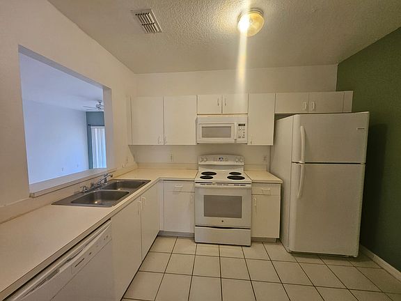 4th image of 13216 Villa Vista Dr APT 203