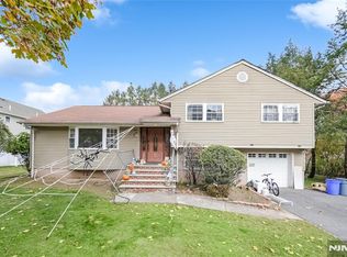 50 Carlson Ct, Closter, NJ 07624