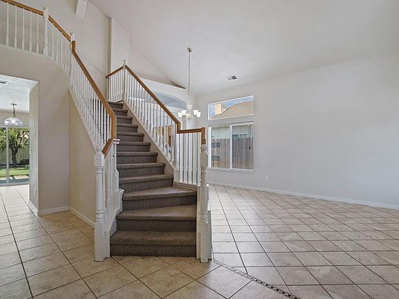 3rd image of 3963 Black Butte Cir