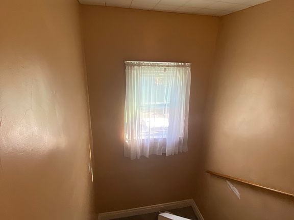 5th image of 2791 Livingston Ave #0