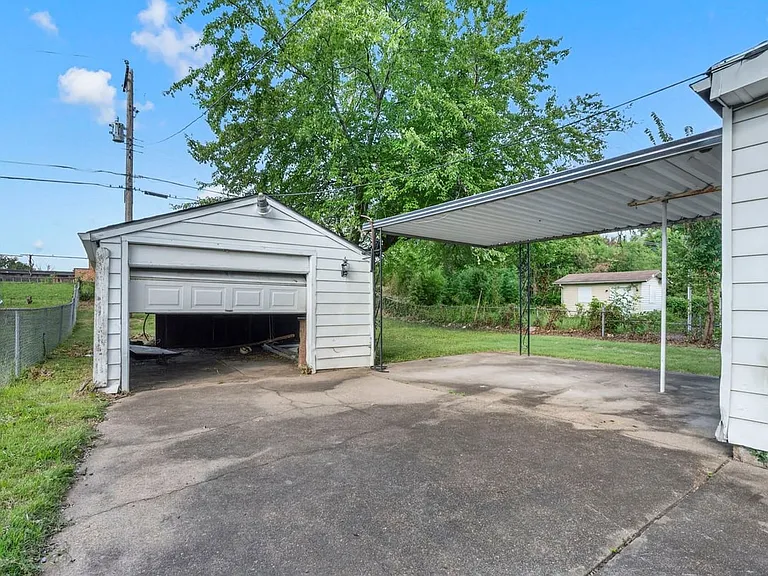 161 Cameron Rd — Photo 35