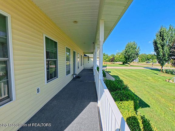 3rd image of 1747 Ashton Ln