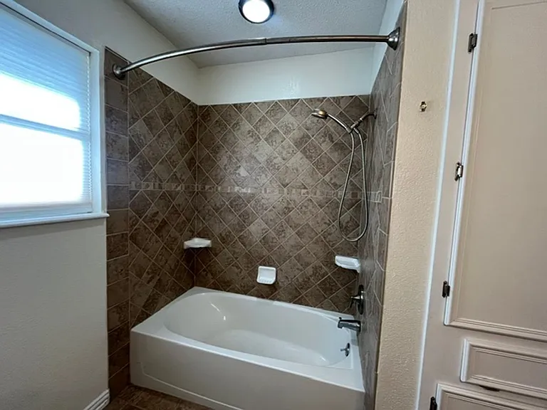 8033 Weehunt Ct — Photo 22