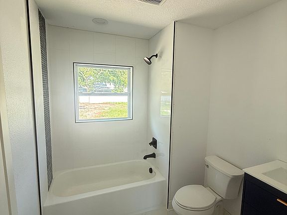 4th image of 207 S Duncan Ave