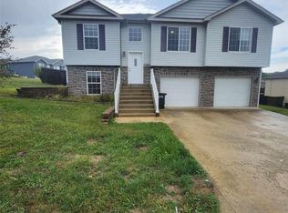 107 Sandstone Dr, Saint Robert, MO 65584