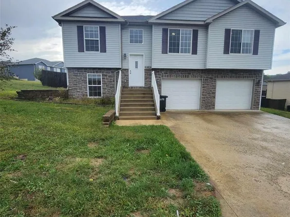 107 Sandstone Dr, Saint Robert, MO 65584