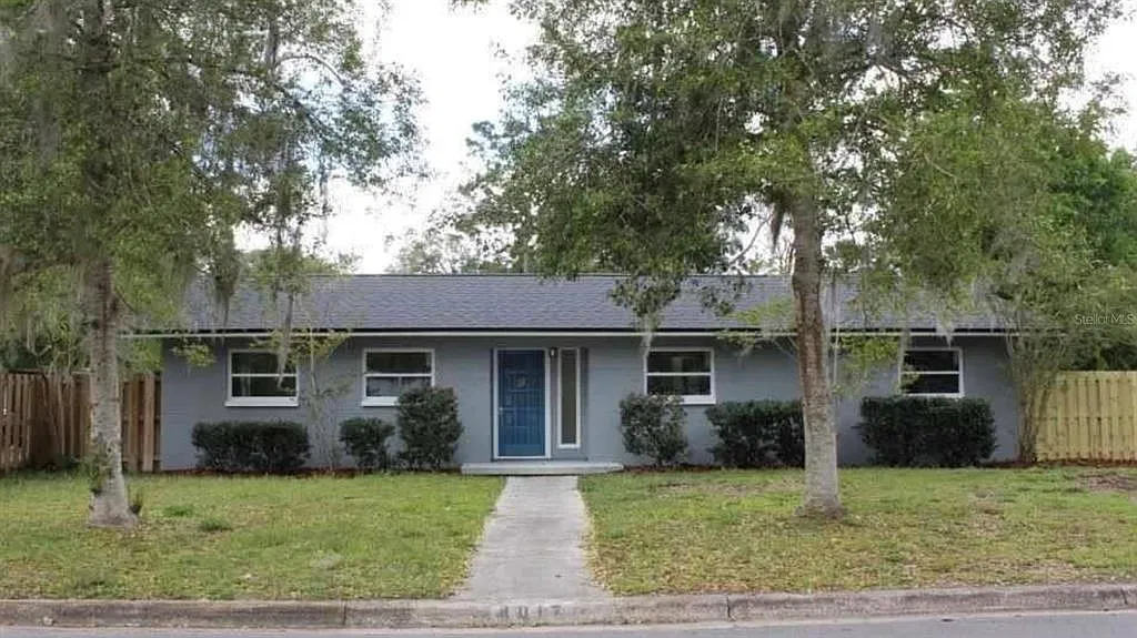 3 bed, 2.5 bath, 1812 sqft, $2,650 — Photo 1