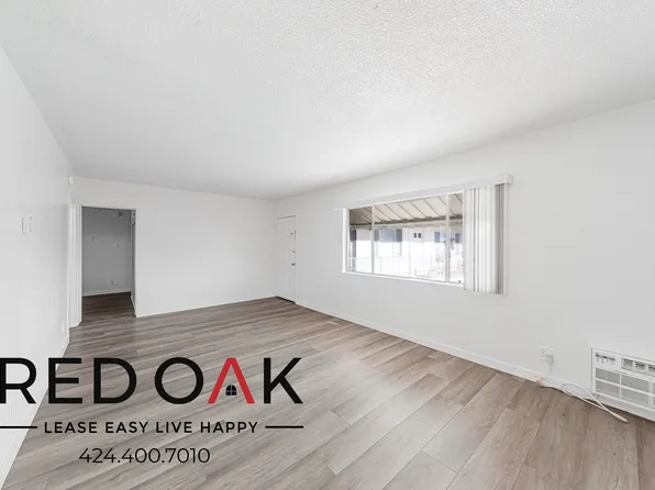 8720 Owensmouth Ave #9, Canoga Park, CA 91304