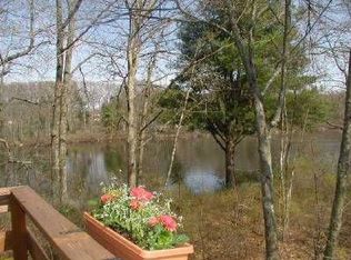 35 Old Diamond St, Walpole, MA 02081