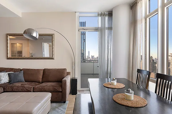 Rented by Nest Seekers International | media 28