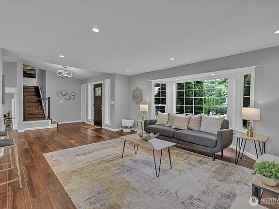 3rd image of 32027 11th Avenue SW