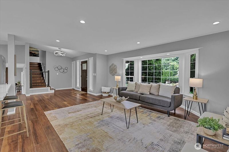 3rd image of 32027 11th Avenue SW