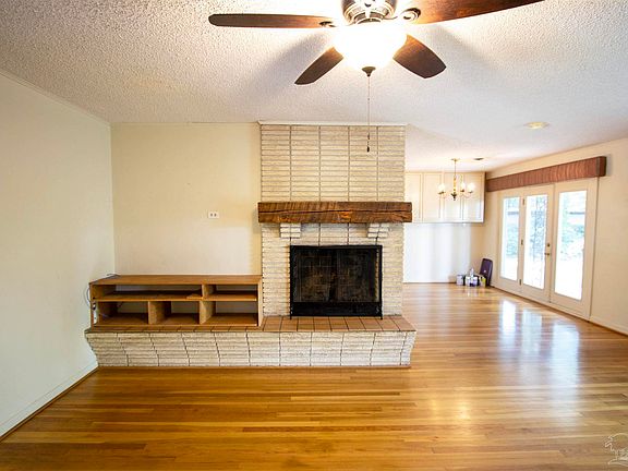 4th image of 3829 Dunwody Dr