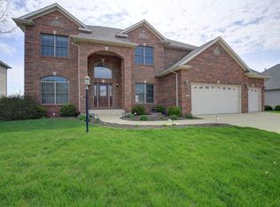 1908 Savanna Dr, Champaign, IL