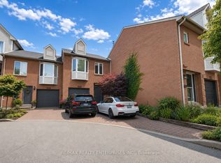 1210 Upper Village Dr, Mississauga, ON L5E 3H6