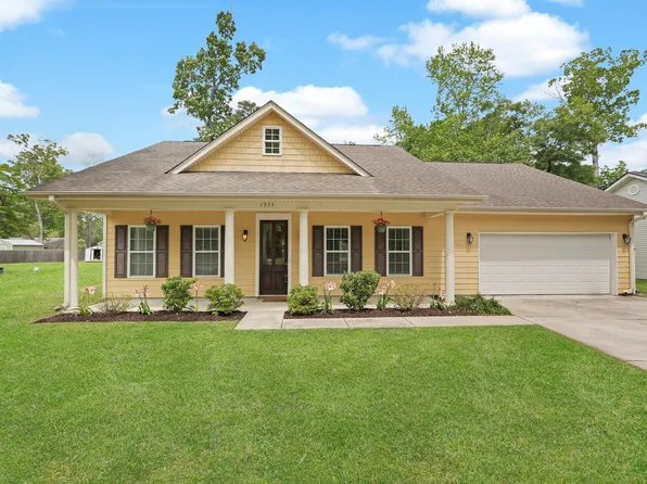 1953 Suzanne St, Johns Island, SC 29455