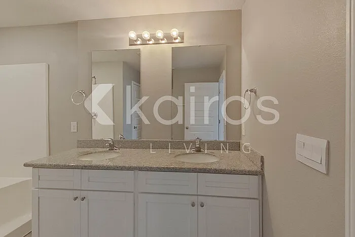 4675 Malay Cir — Photo 24