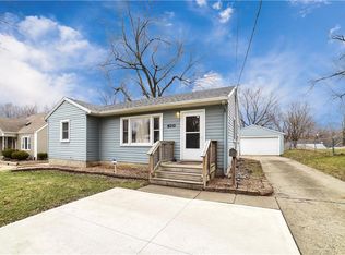 6213 Urbandale Ave, Des Moines, IA 50322