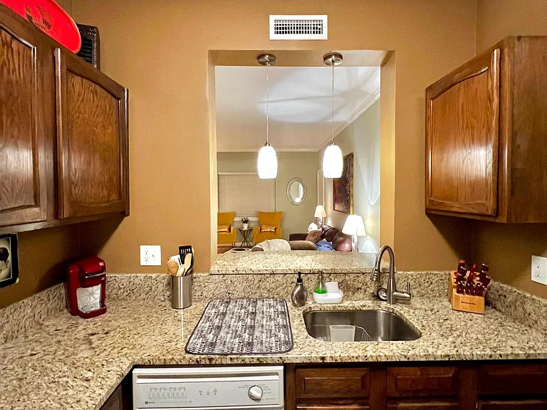430 Lindbergh Dr NE — Photo 27