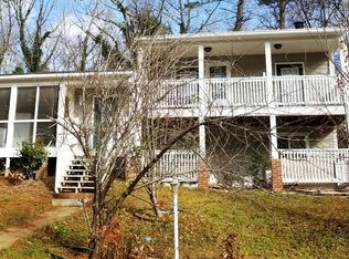 808 Hemingway Rd, Stone Mountain, GA 30088