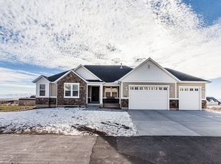 2516 E Horizon Dr, Eagle Mountain, UT 84005