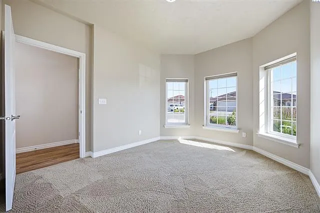 9307 Vincenzo Dr — Photo 35