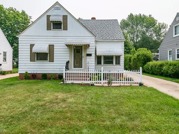417 E 271st St, Euclid, OH 44132