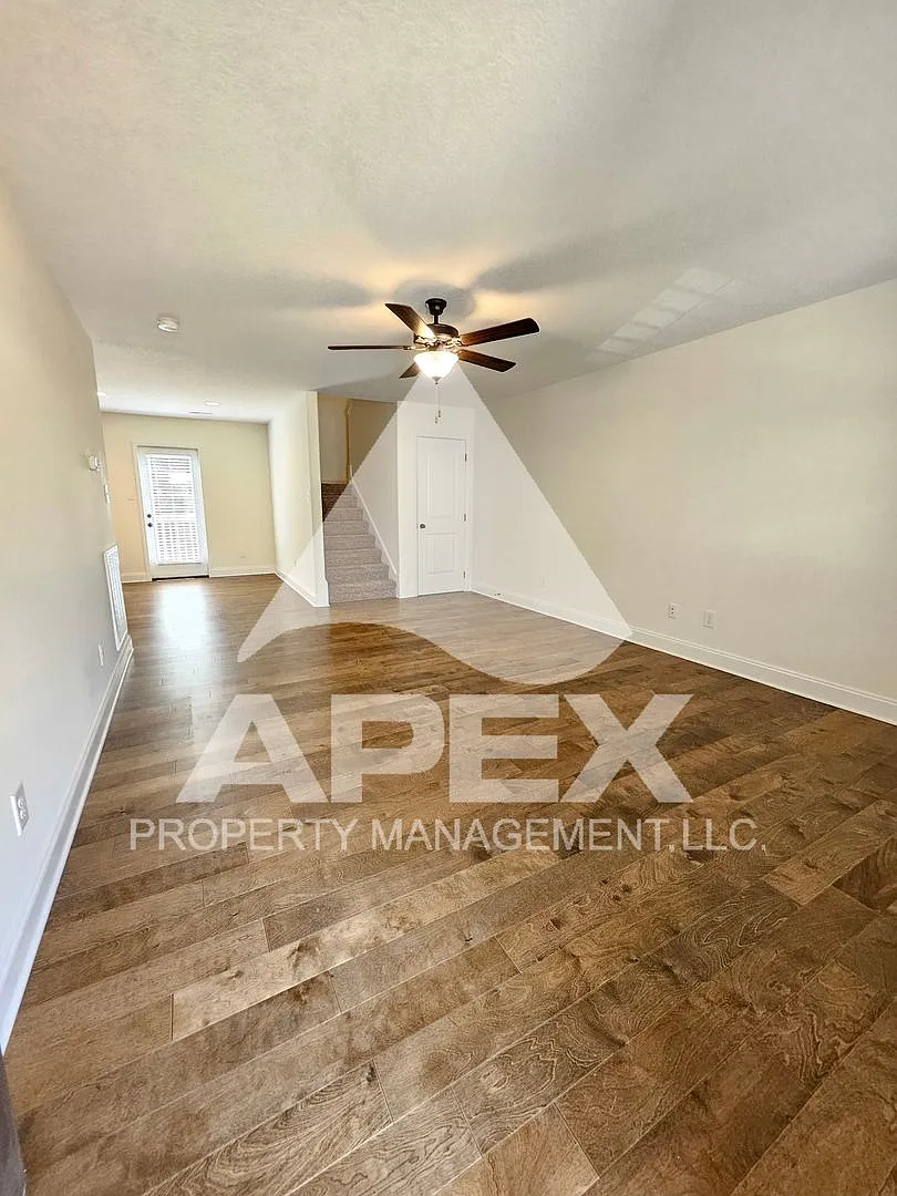 Beautiful 4 Bd 2.5 Ba Single Family home in Powell! — Photo 3