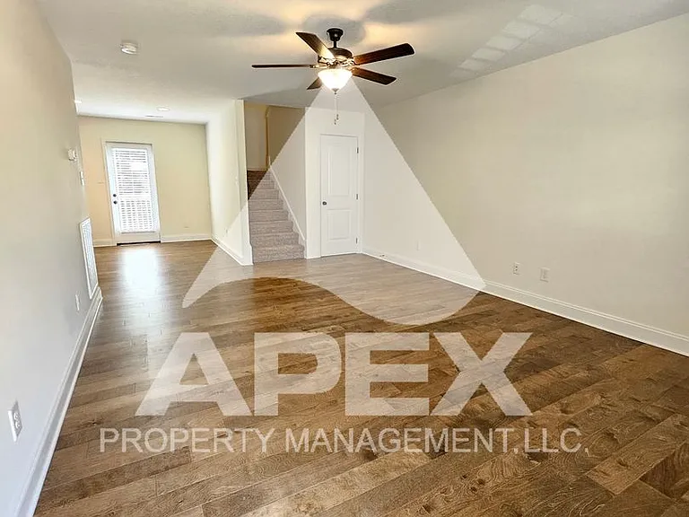8029 Poplar Grove Ln — Photo 3