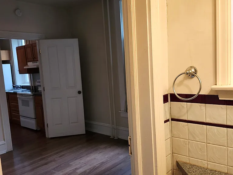 319 W Main St #1 — Photo 7