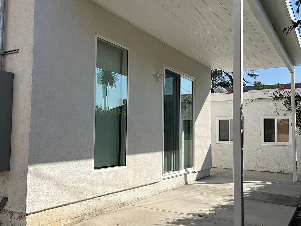 1049 Raymond Ave #A & B