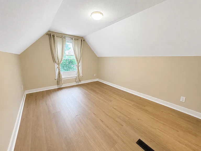 189 Stinson St — Photo 17