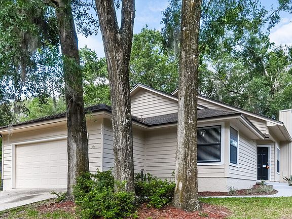 3rd image of 1476 Apple Oak Ct